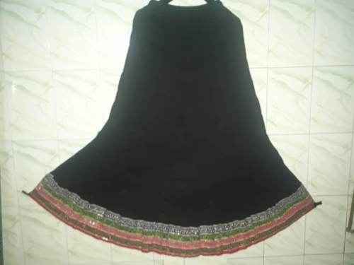 plain long skirt by M Yaseen Garments