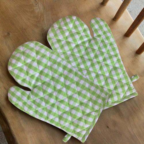 heat resistant gloves
