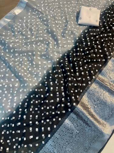 Trending New Black Kanchipuram Organza Jacquard Foil Work Saree﻿