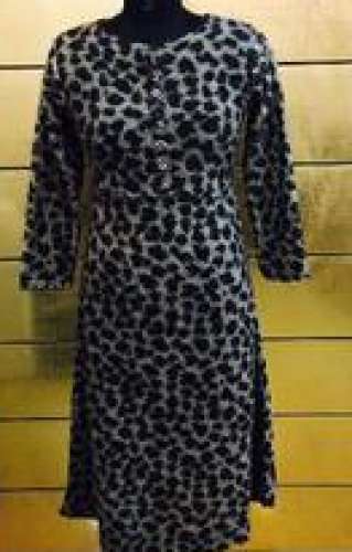 Round Neck Ladies Woolen Kurti