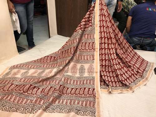 Floral Print Silk Cotton Maheshwari Saree by Pawar Handloom