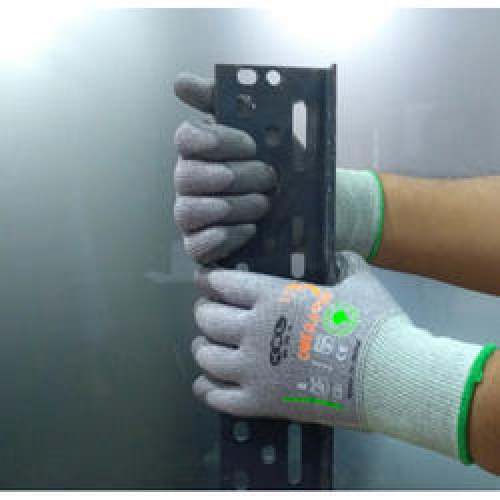 Knitted Gloves