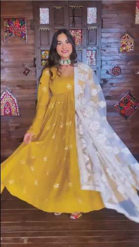 ETHENIC GOWN *🎭