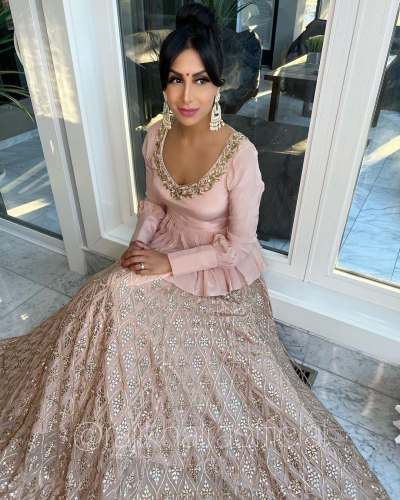 FANCY GOWN 