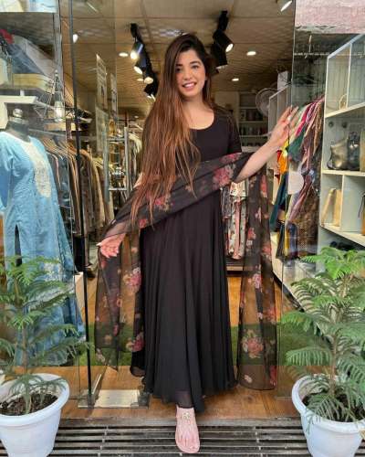 New Designer Party Wear Look Gown*MANGO*