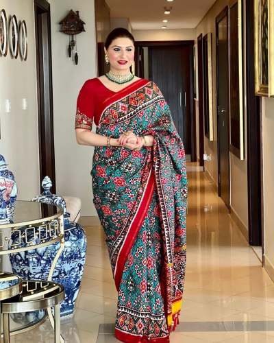 Saree :- Soft Vichitra Silk With Patola PRINT 