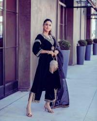 STUNNING LOOK COLLATION VISCOSE SUIT FOR WOMEN