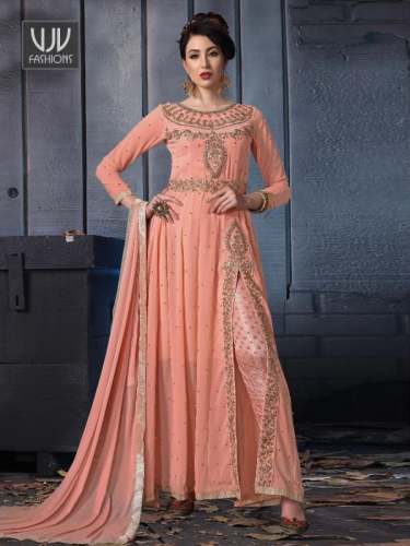 Designer wear Front slit Embroidered Suit at Rs.3900 Piece in surat