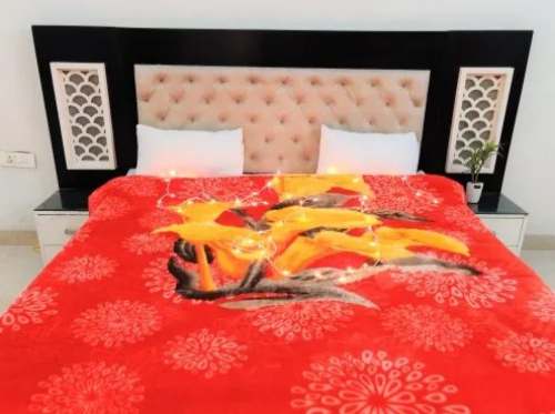 Red color Printed Woolen Blanket
