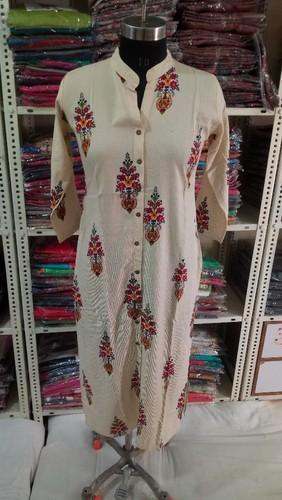 printed straight kurti by Saket Fashion