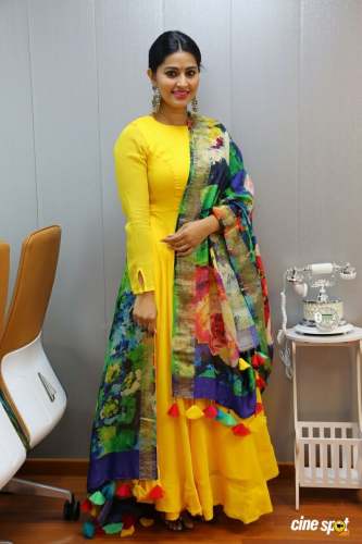 1074_YELLOW