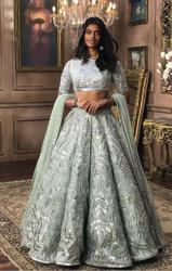 Designer Heavy Embroidered Lehenga19