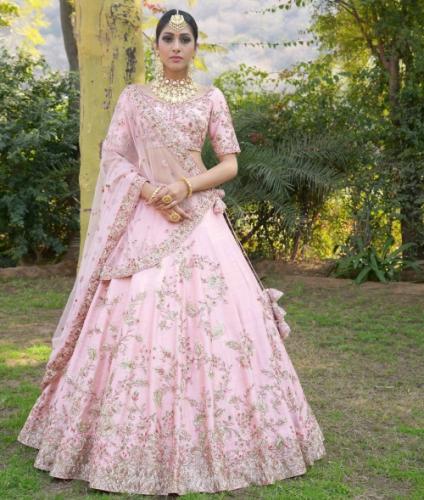 Designer Heavy Embroidered Lehenga38