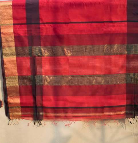 Red Maheshwari Silk Cotton Saree by Bhagwandas Retail Pvt Ltd