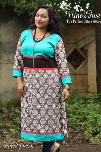 Nine2Five  Printed  Rama Green Rayon Cotton Kurti.