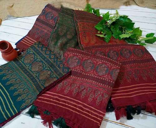bandhani prints with ajarakh print pallu cotton saree