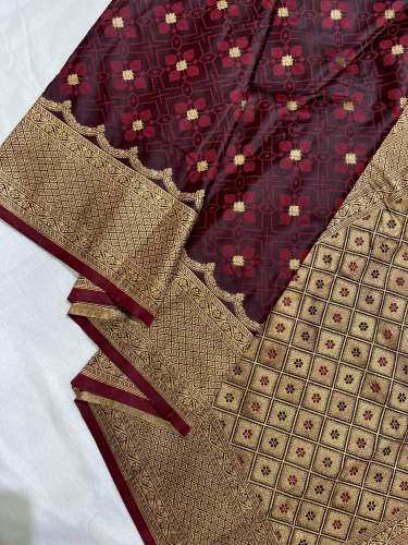 Beautiful And Classical Banarasi Katan Silk Saree With Patola Self And Zari Weaves