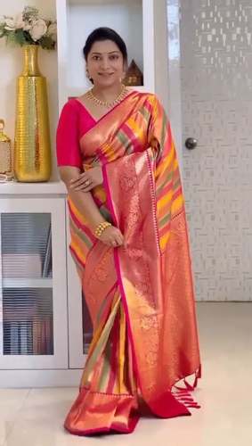  beautiful elegantly Soft Silk Saree