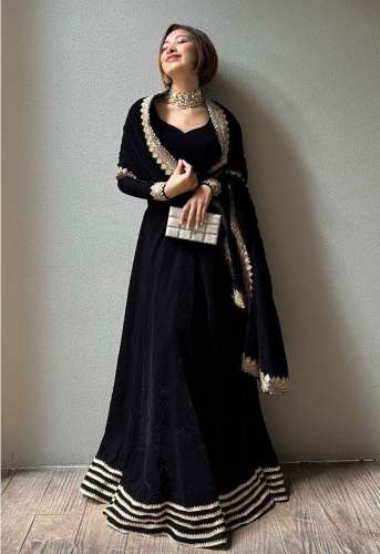 Bridal Wear Winter Velvet Heavy Sequence Work Lehengha Choli With Embroidered Dupatta