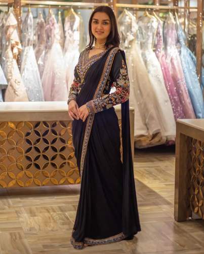craze Georgette With Embroidery Lace Border saree with readymade blouse