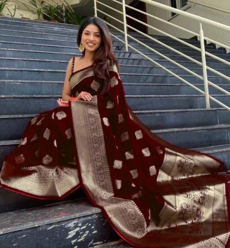 Exclusive Rich Pallu & Jacquard Work Soft Lichi Silk