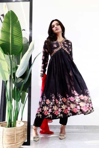  New Presenting Muslin Soft alia cut kurti pant and dupatta set