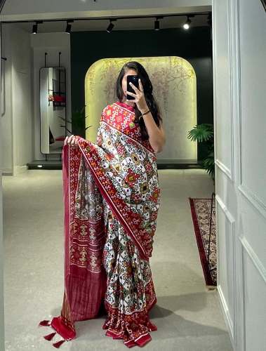trendi Patola Print Gaji Silk saree