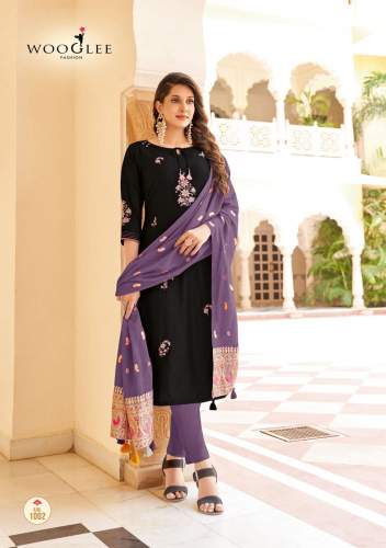  trendi Thread work & Handwork cotton print readymade suit