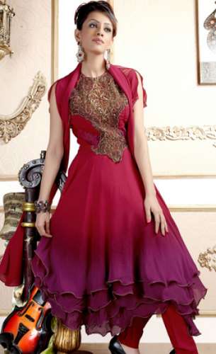 excellent designer suit by Posh Creation