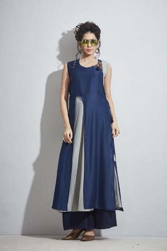 Sleeve less plain kurti
