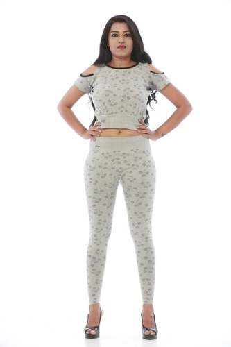 white color jegging