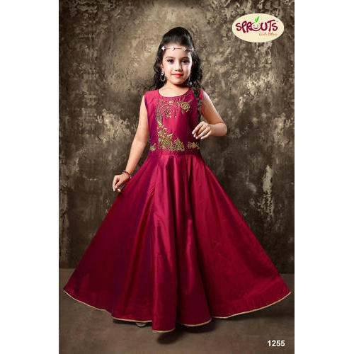 modern style gown by Natraj Creations