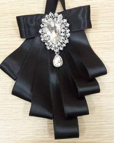 standard neck tie