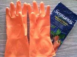 Industrial rubber hand gloves