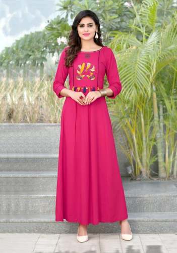 WOMAN LONG GOWN 