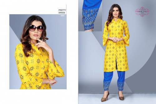 designer kurti by Fashion Valley Dresses