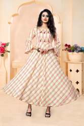 Ankle lenght  flair gown 