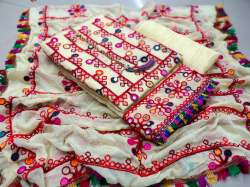 PRIYAL OFF WHITE MODAL SILK DRESS MATERIAL