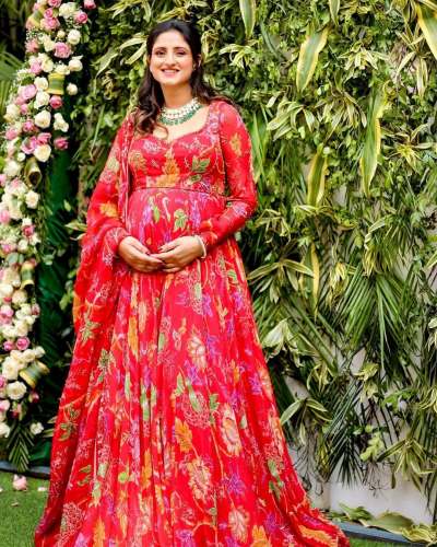 GEORGETTE WITH DIGITAL PRINT GOWN