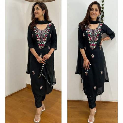 NEW PRESENT BLACK COLOR RAYON KURTI at Rs.799/Piece in