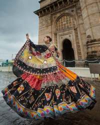 NEW PRESENT MULTICOLOR NAVRATRI LEHENGA CHOLI