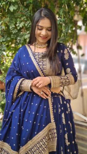 NEW PRESENT SEMI STITCHED LEHENGA CHOLI