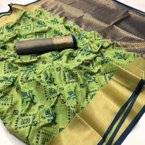Women Beautiful Patola Silk Sarees