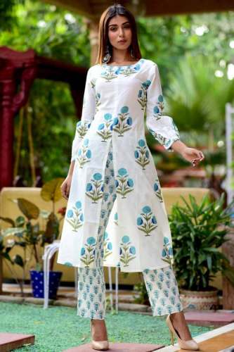 Printed Flower Front Slit Kurti