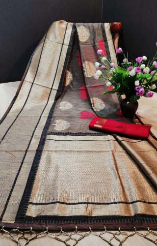 Soft handloom silk weaving saree by The Fashion Fair