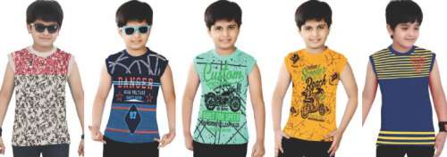 boys half sleeve t shirt by Pragadha Textile