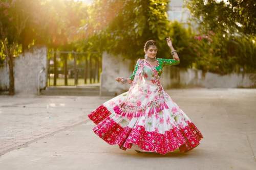 DESINGER LEHEGHA CHOLI