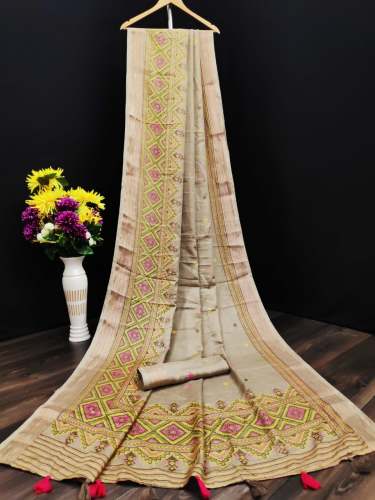 Cotton tussels on pallu﻿