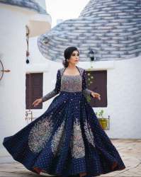HEVYY TAPETA SILK  gown