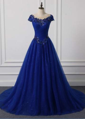 Ayanvi Gown